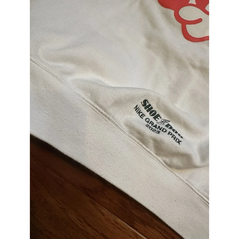 Men's Nike Shoe Dog Grand Prix 2023 White Crewneck Pullover Sweatshirt Small
